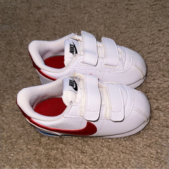 Size 7C toddler Nike sneakers - Picture 1 of 6